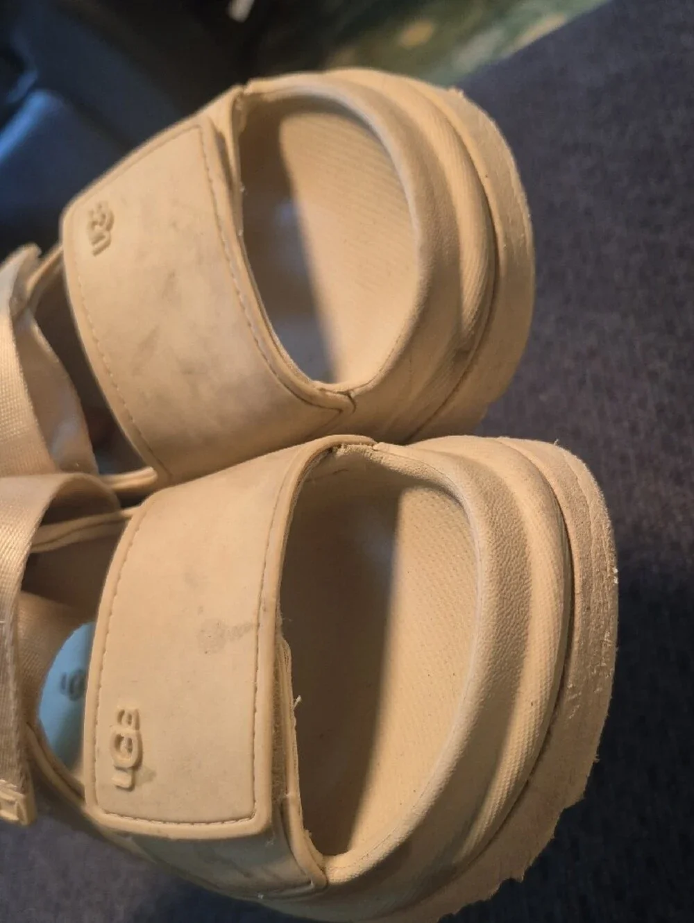 UGG kids sandals